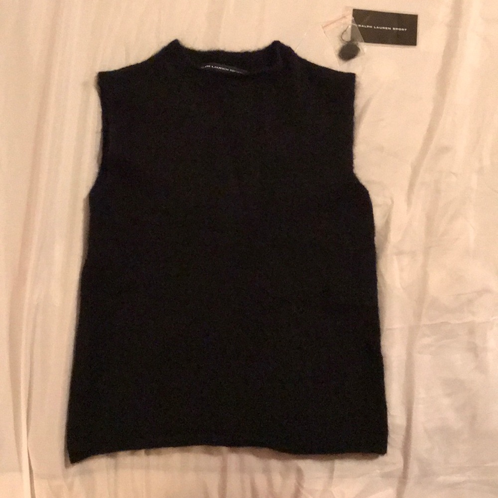 NWT Black sleeveless sport top size M